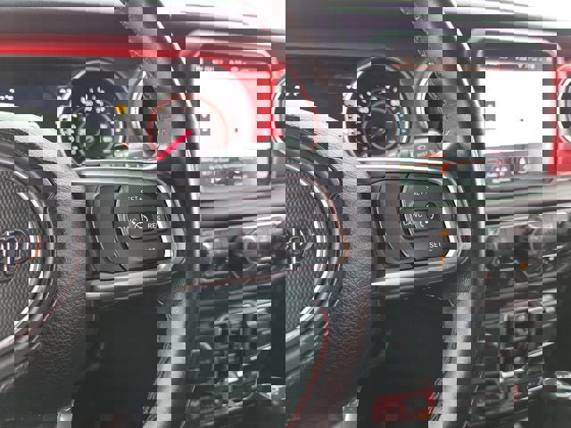 Used 2018 Jeep Wrangler Unlimited Rubicon image 29