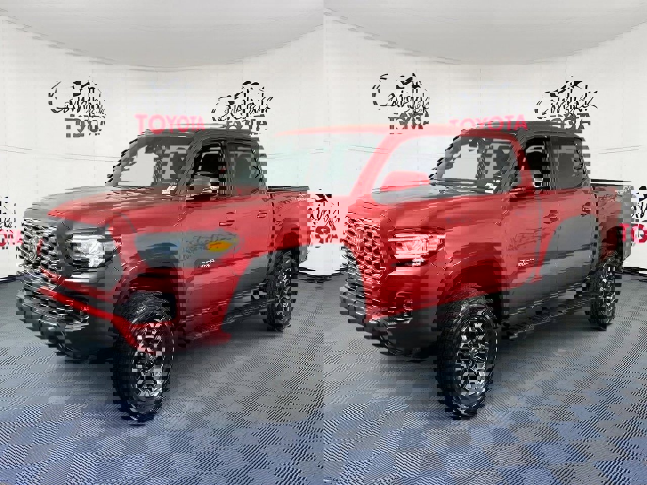 Used 2023 Toyota Tacoma TRD Off-Road image 2