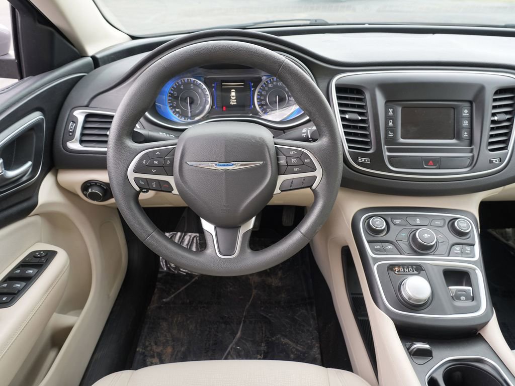 Used 2015 Chrysler 200 Limited FWD image 20