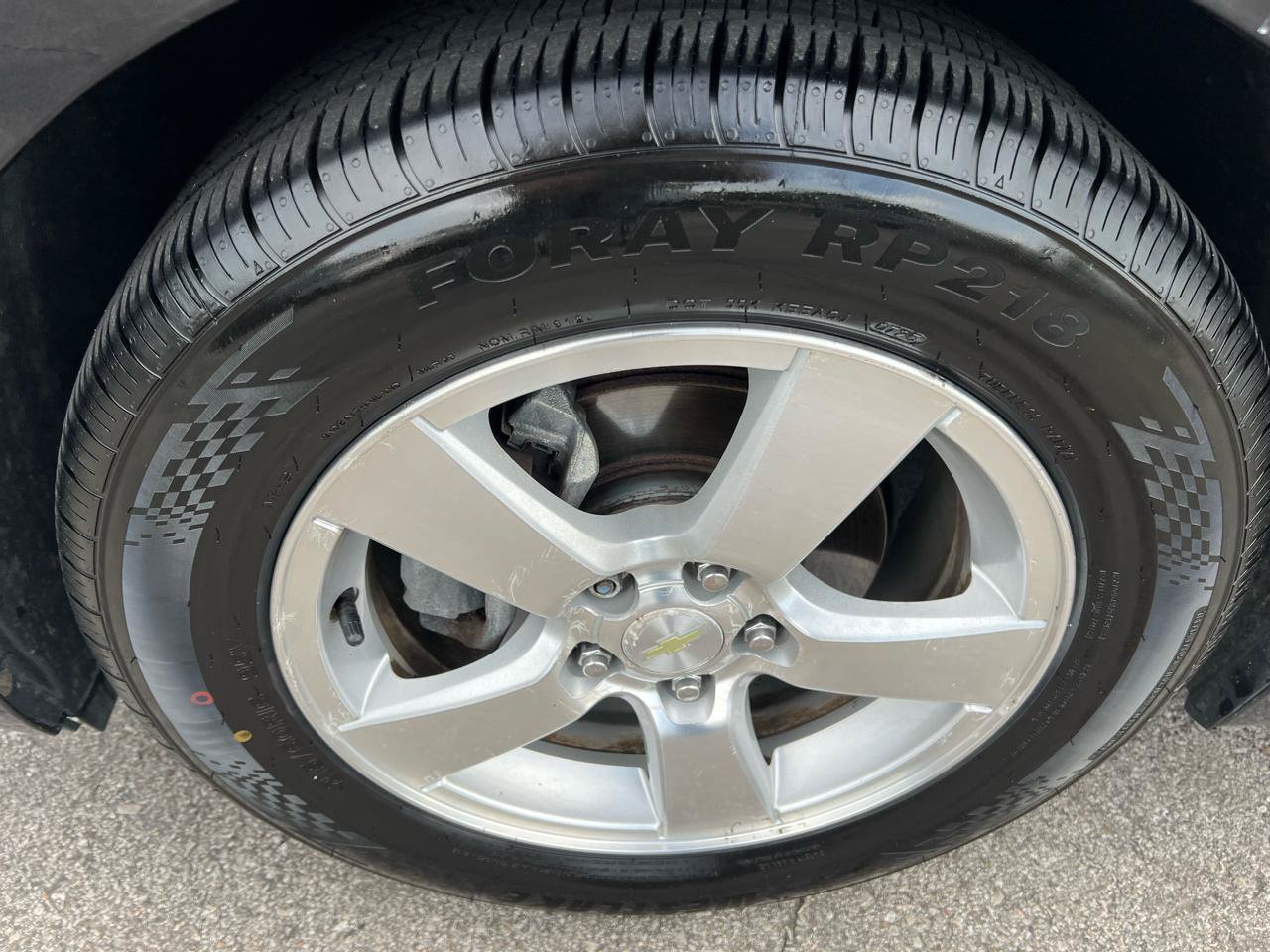 Used 2014 Chevrolet Cruze LT FWD image 2