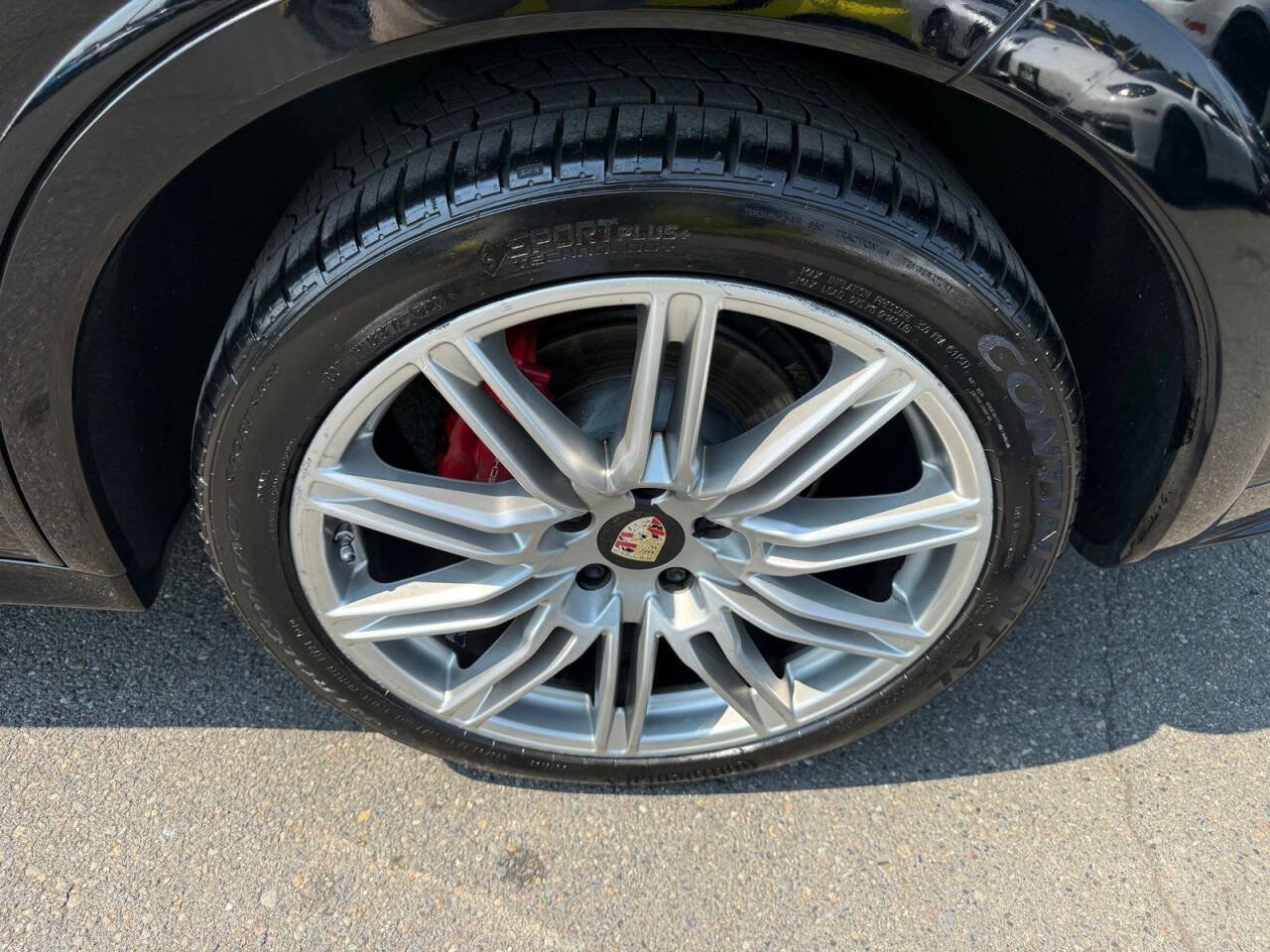 Used 2013 Porsche Cayenne GTS AWD/4WD image 14