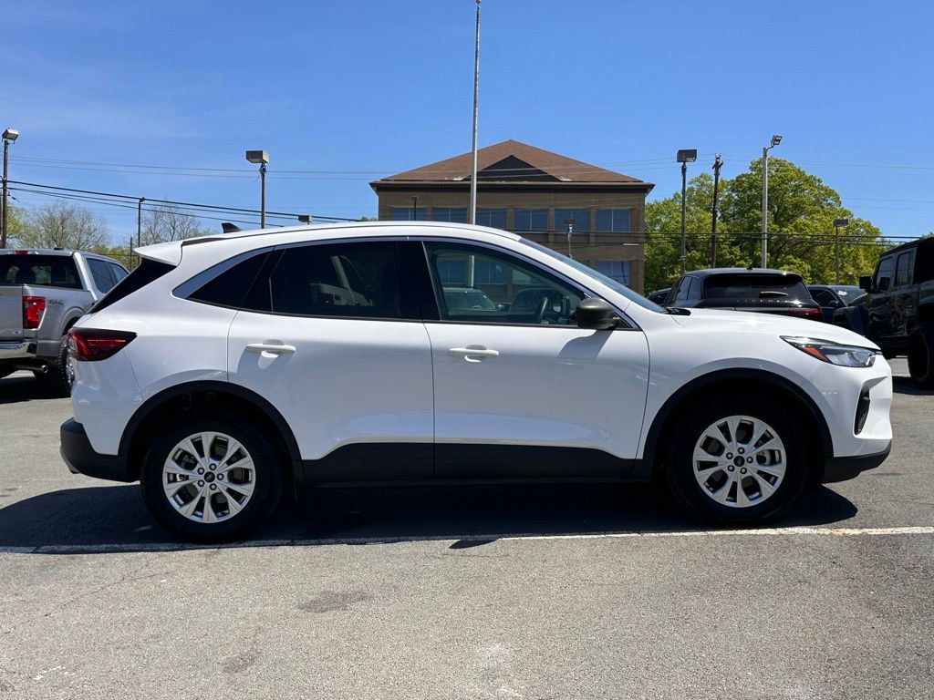 Used 2024 Ford Escape Active image 9