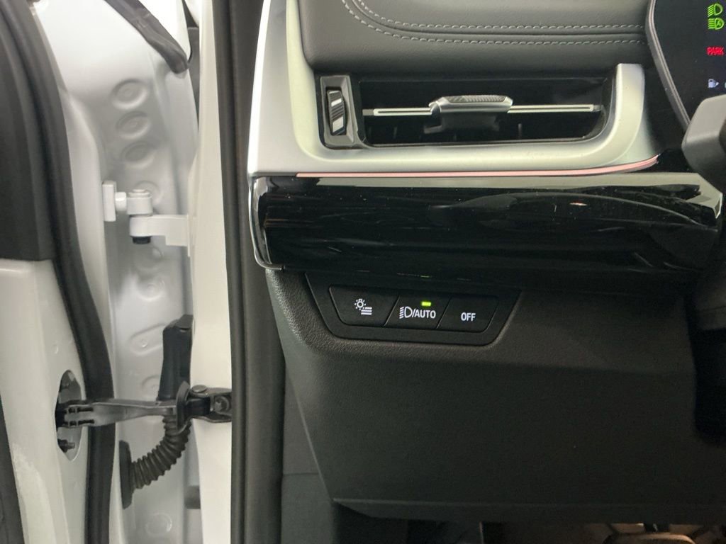 Certified 2023 BMW X1 xDrive28i w/ Convenience Package image 17