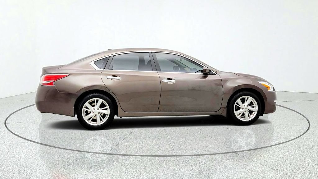 Used 2014 Nissan Altima 2.5 SV FWD image 4