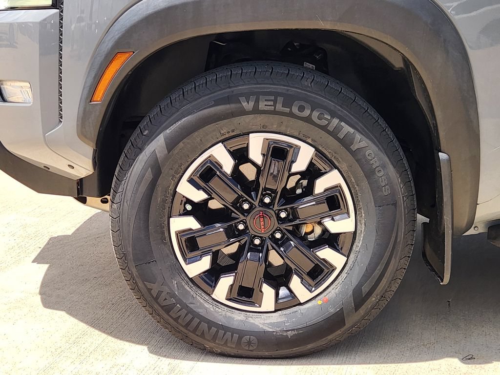 Used 2023 Nissan Frontier PRO-4X w/ Technology Package AWD/4WD image 12