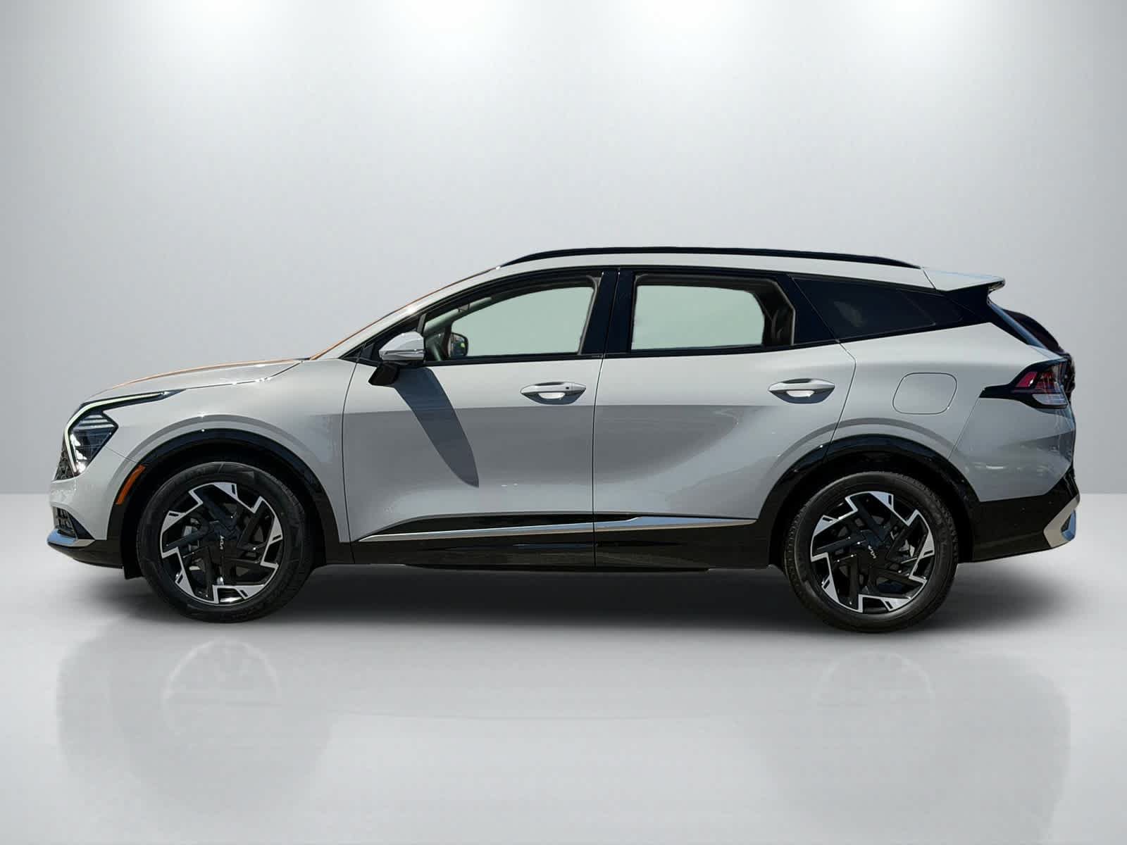 Used 2025 Kia Sportage SX FWD image 2