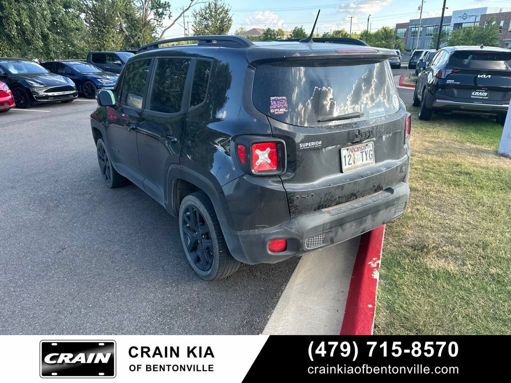 Used 2016 Jeep Renegade Latitude AWD/4WD image 6