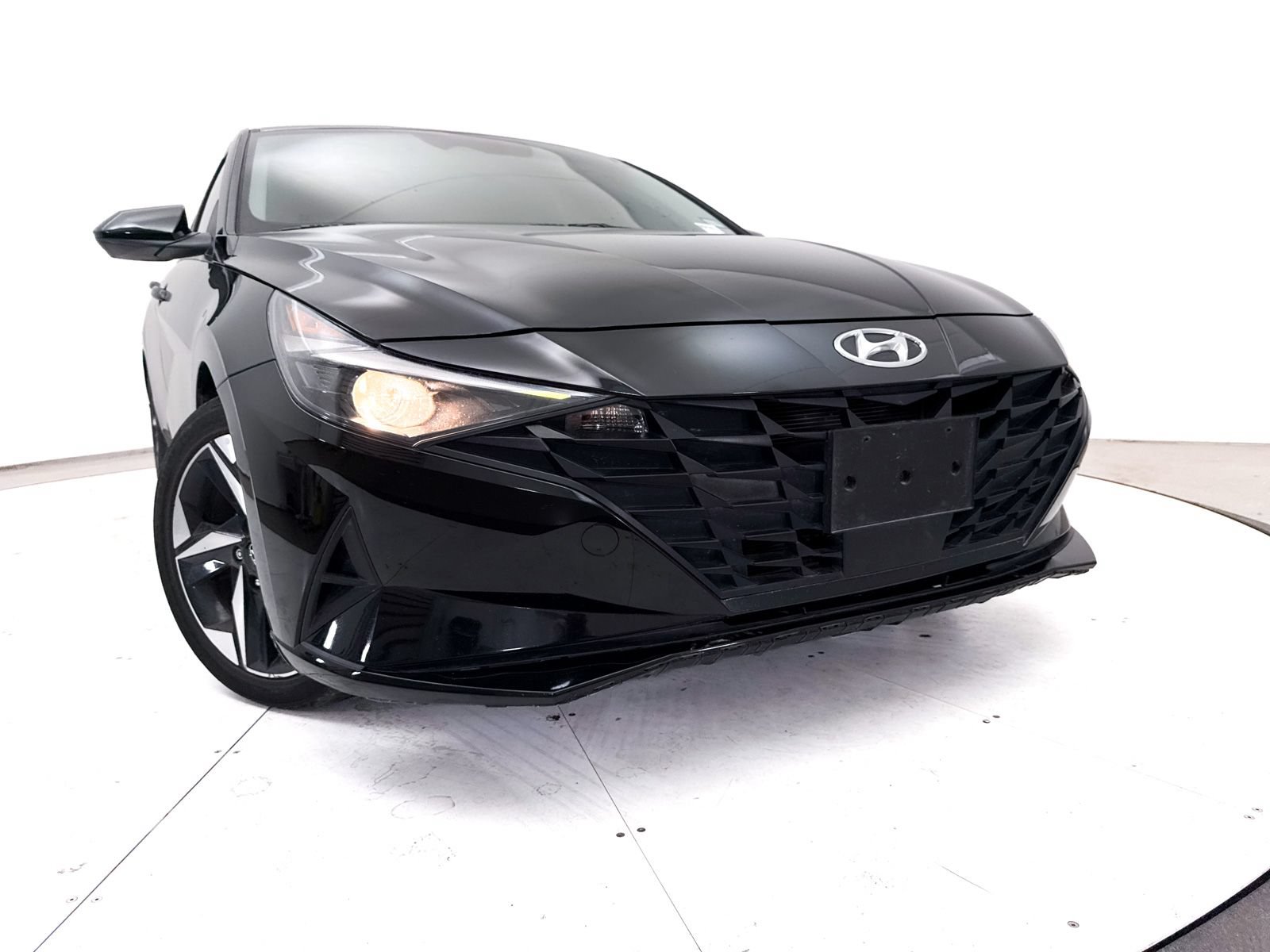 Used 2023 Hyundai Elantra SEL w/ Convenience Package FWD image 6
