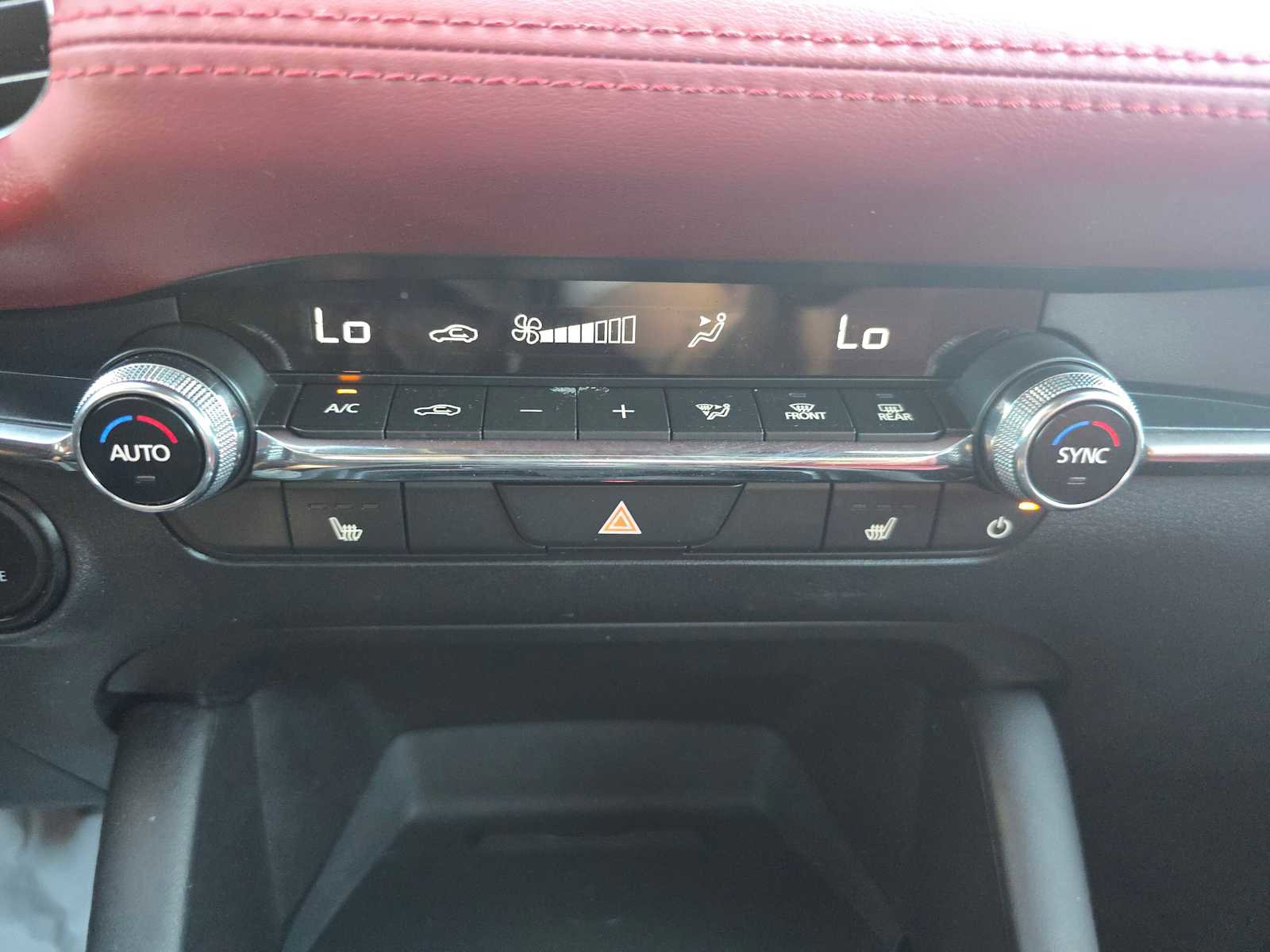 Used 2024 MAZDA MAZDA3 s image 29