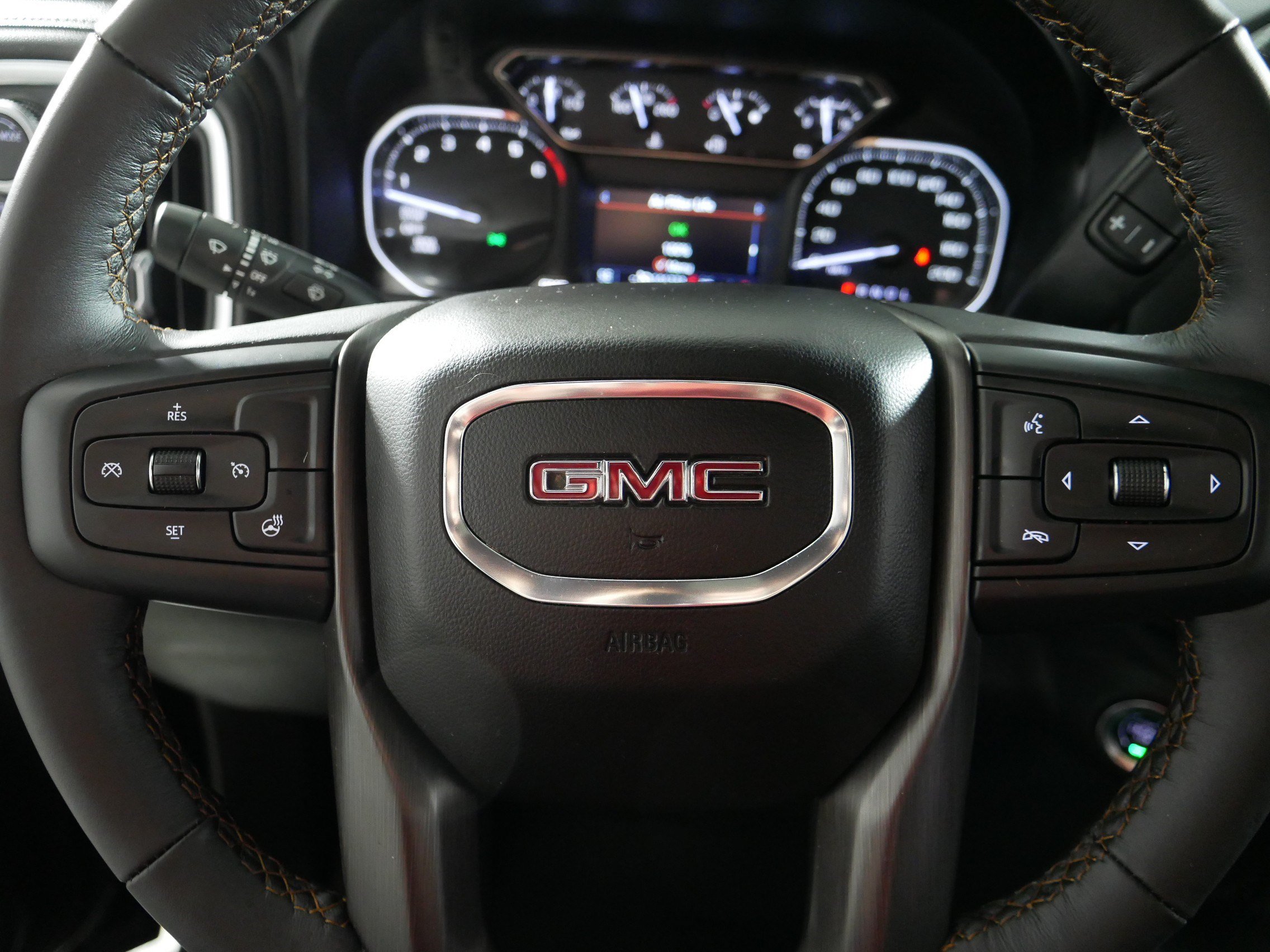 Used 2021 GMC Sierra 1500 AT4 w/ AT4 Premium Package AWD/4WD image 25