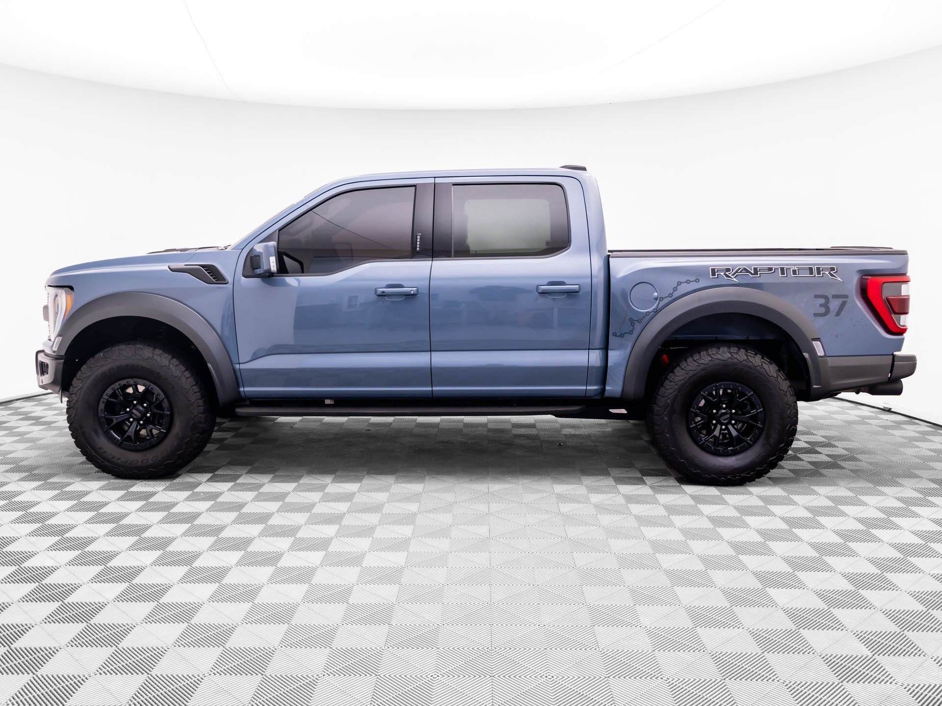 Used 2023 Ford F150 Raptor w/ Raptor 37 Performance Package AWD/4WD image 2