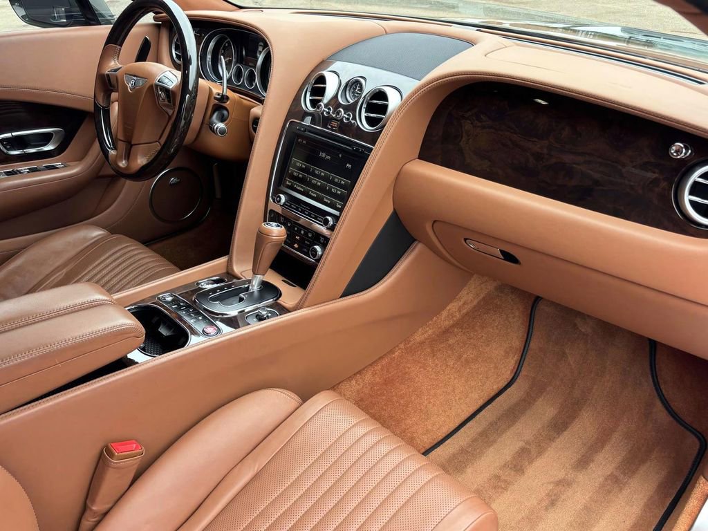 Used 2016 Bentley Continental GT image 2