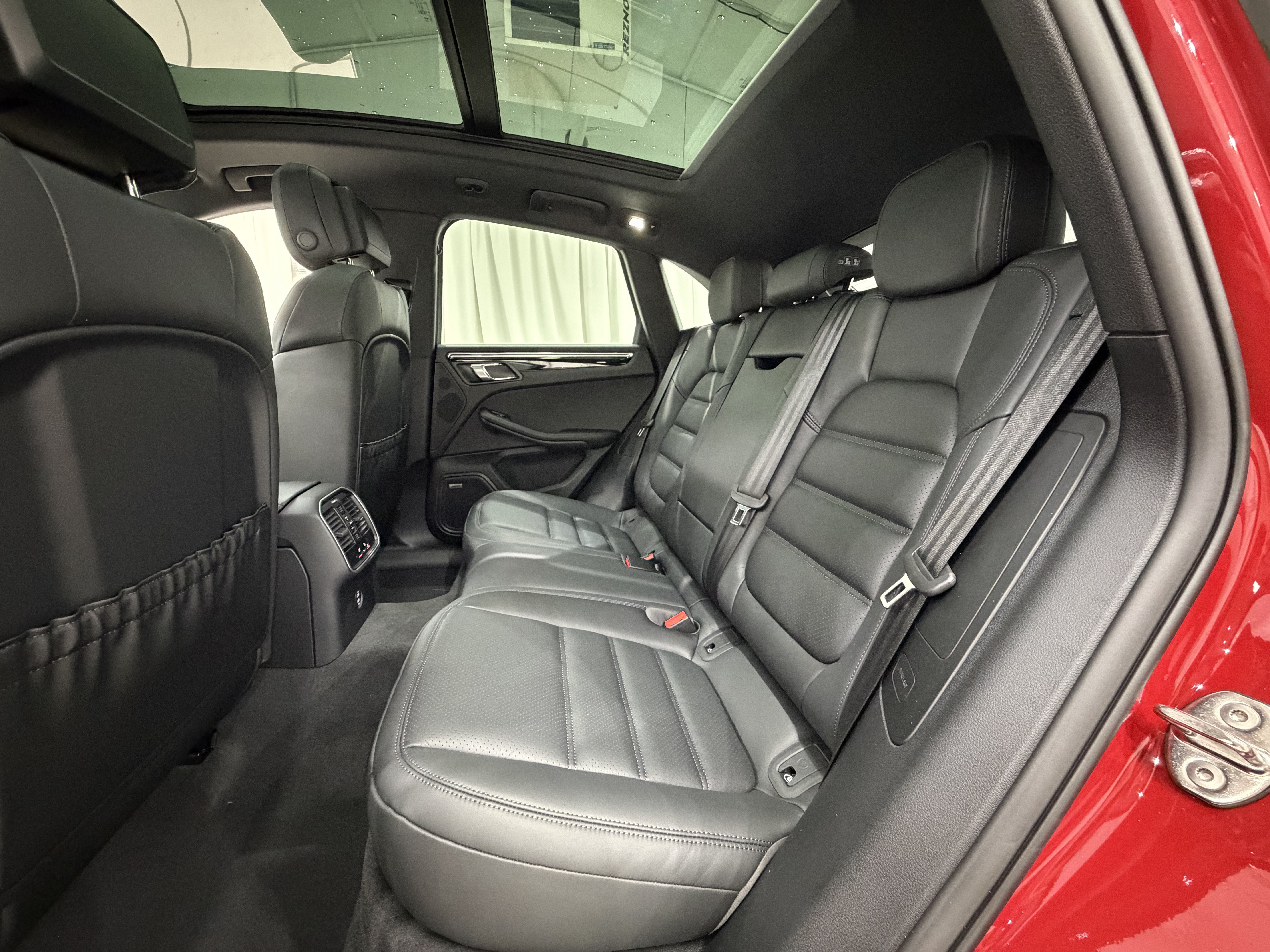 New 2026 Porsche Macan Turbo AWD/4WD image 20