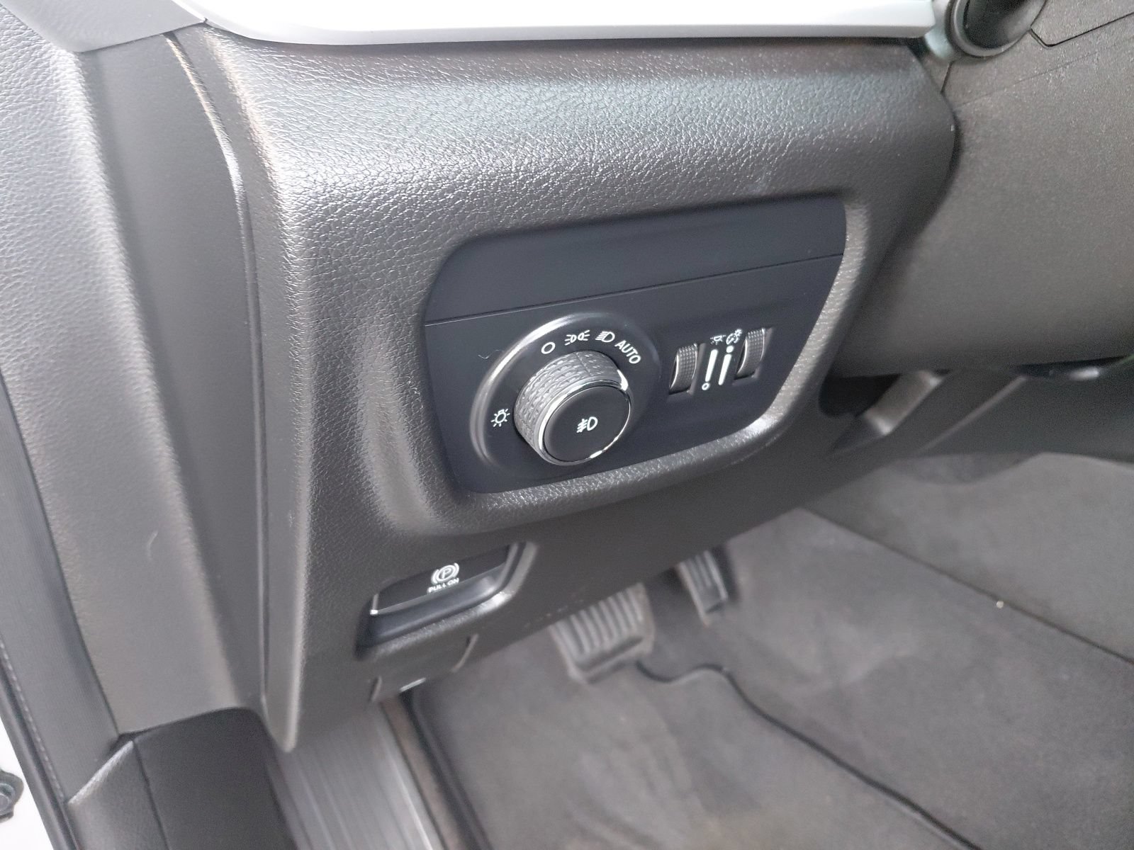 Used 2021 Jeep Grand Cherokee L Limited AWD/4WD image 28