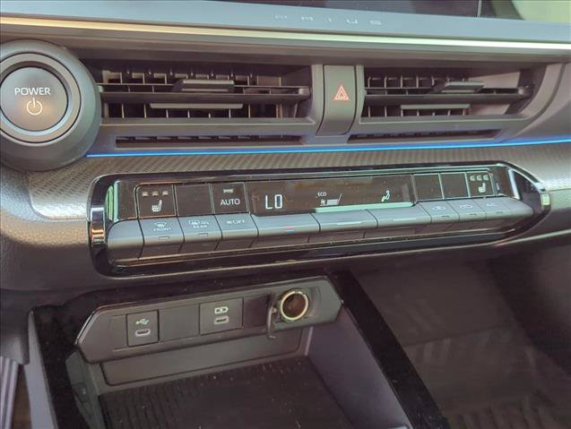 Used 2025 Toyota Prius XLE FWD image 18