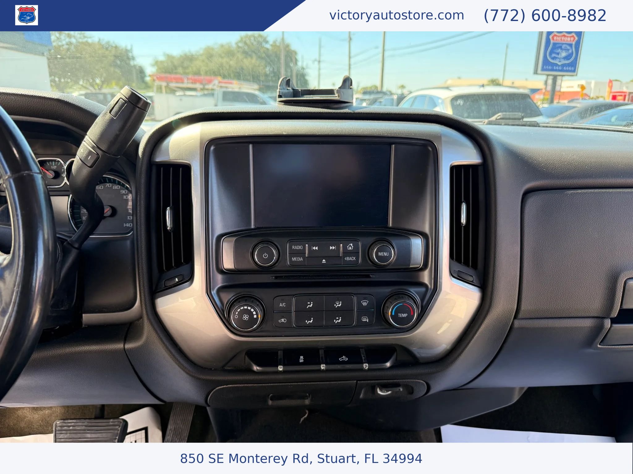 Used 2018 Chevrolet Silverado 1500 LT AWD/4WD image 4