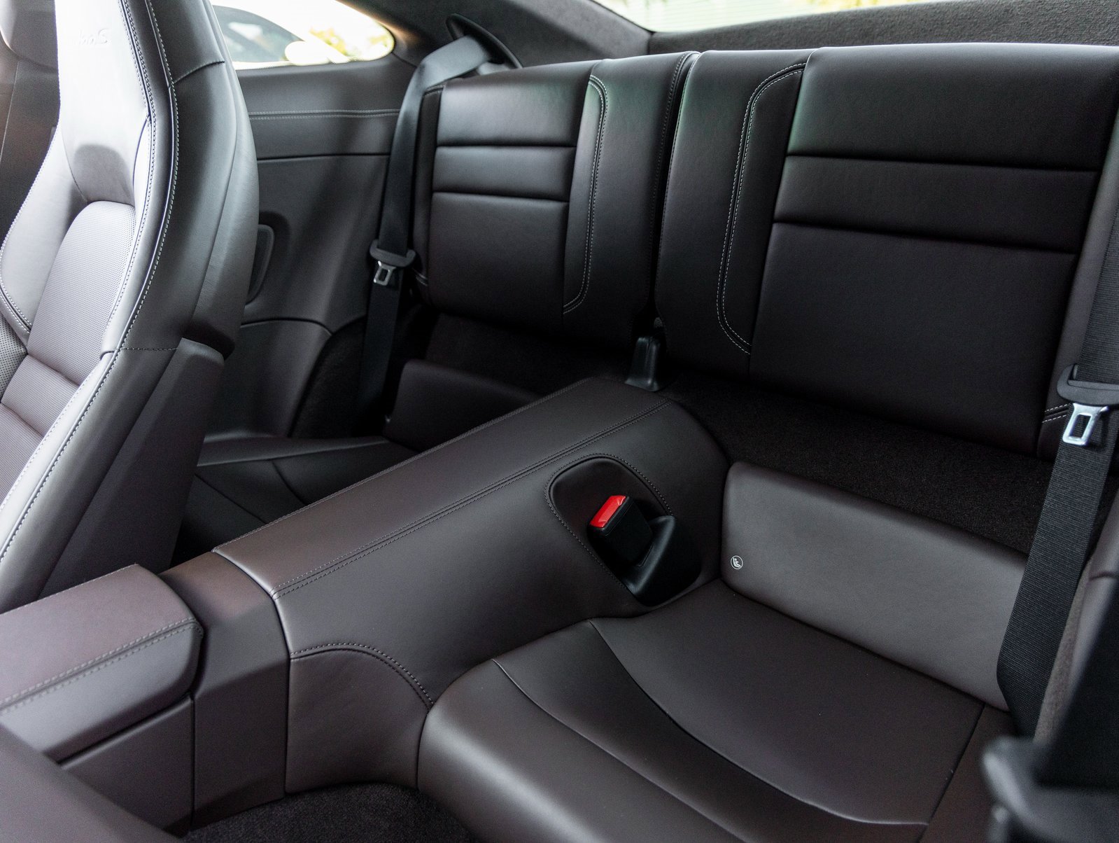 Certified 2024 Porsche 911 Turbo S w/ 911 Turbo Sportdesign Package image 32