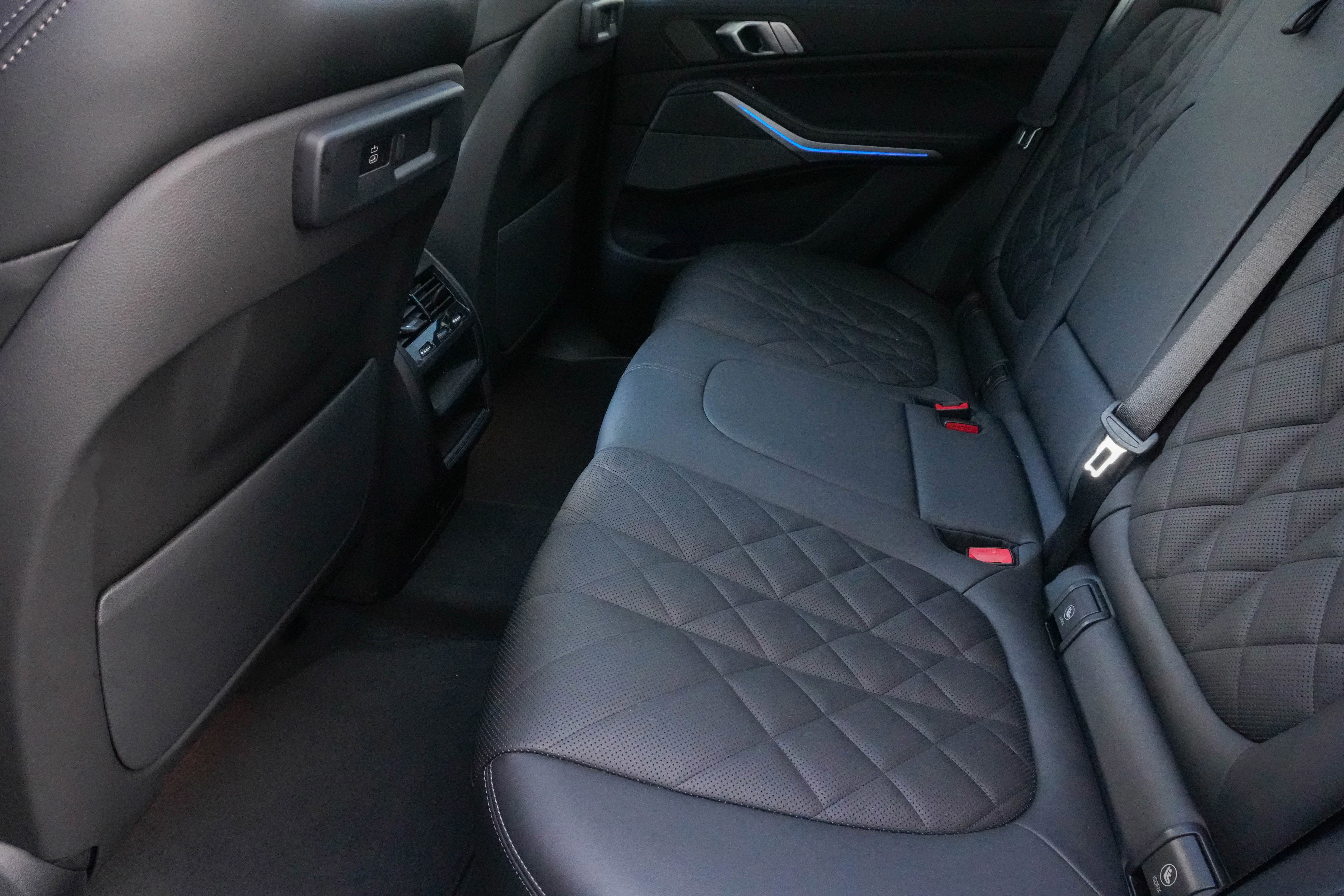 Certified 2023 BMW X5 sDrive40i w/ Premium Package image 39