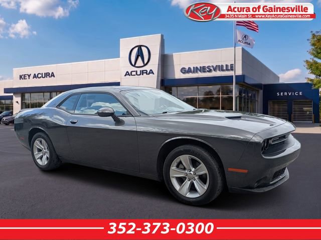 Used 2023 Dodge Challenger SXT RWD image 1