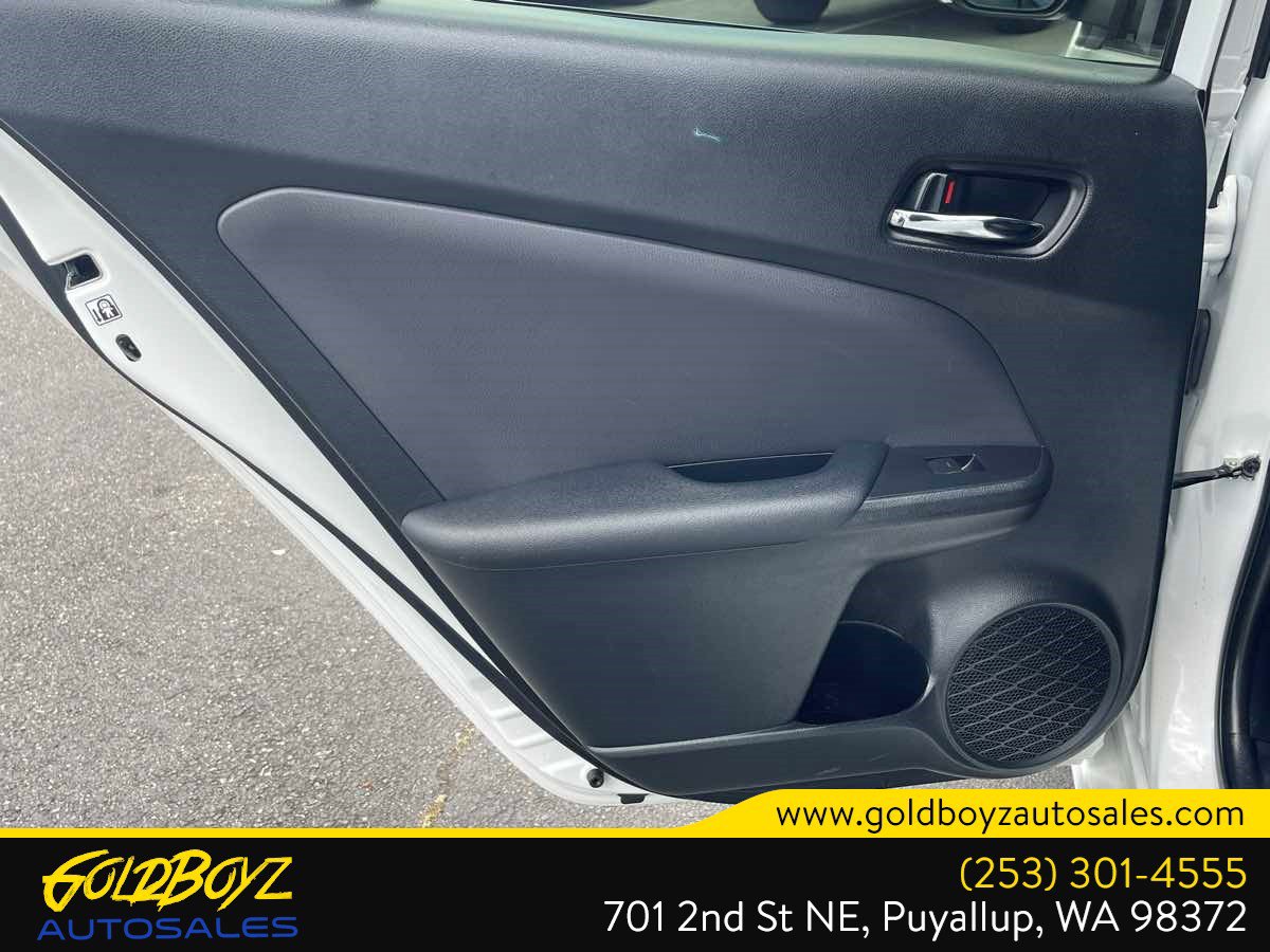 Used 2021 Toyota Prius FWD image 15