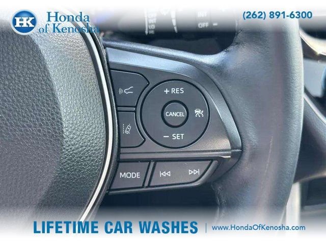 Used 2022 Toyota Corolla Cross XLE w/ Convenience Package AWD/4WD image 17