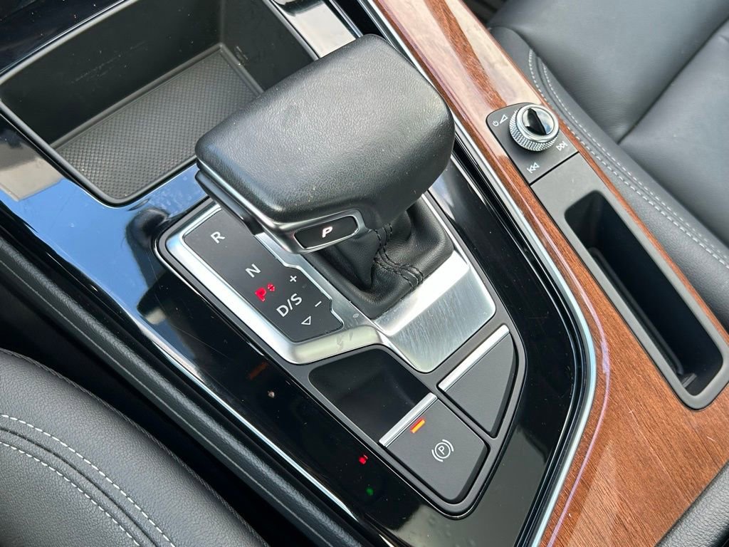 Used 2023 Audi A4 2.0T Premium w/ Convenience Package image 36