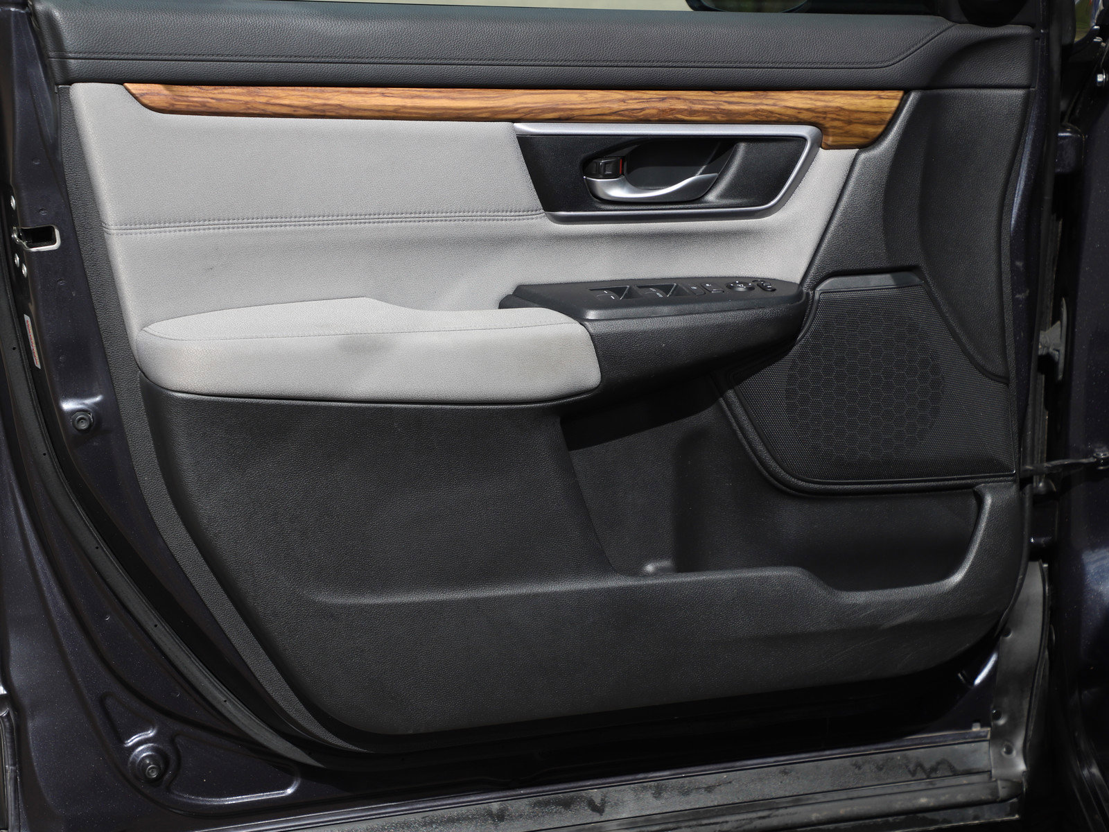 Used 2017 Honda CR-V EX image 16