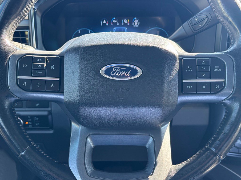 Used 2023 Ford F250 Lariat w/ Black Appearance Package AWD/4WD image 29