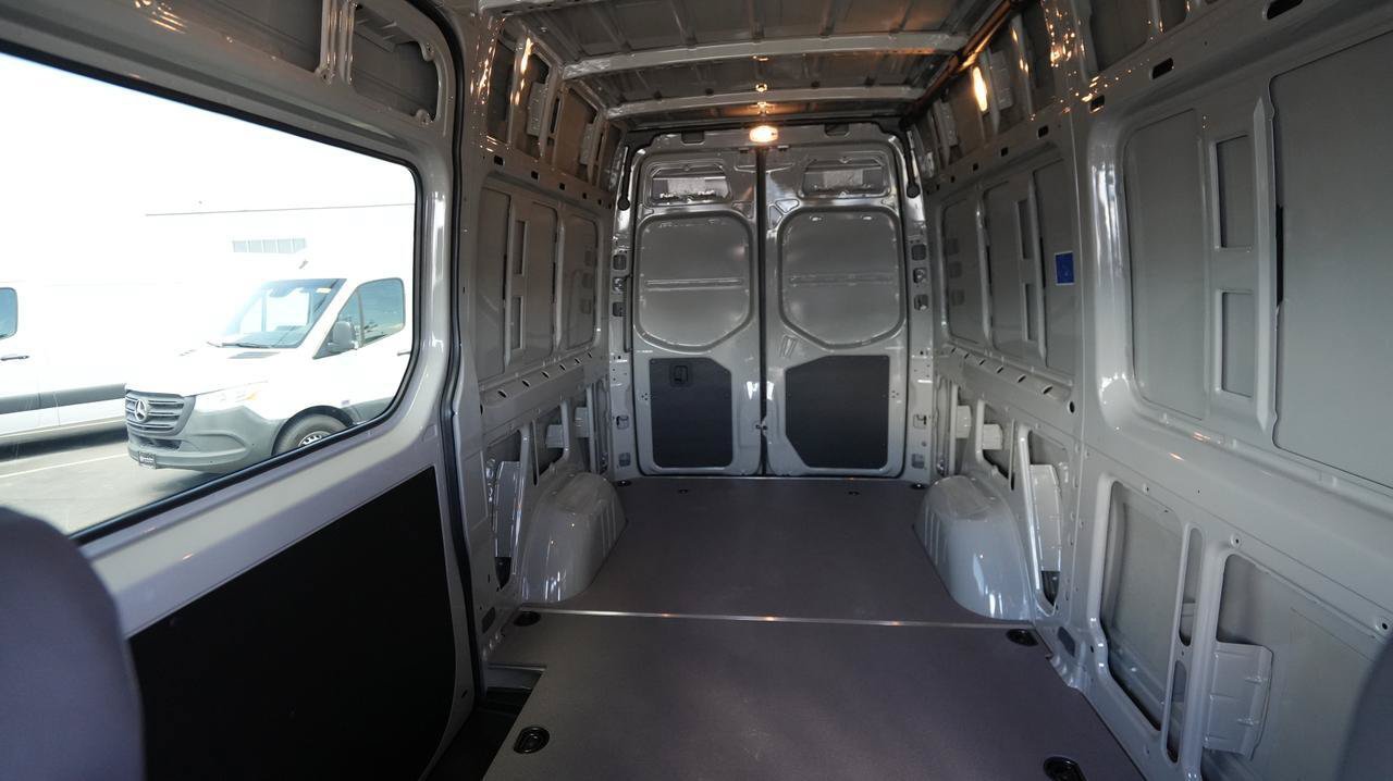 New 2026 Mercedes-Benz Sprinter 2500 image 12