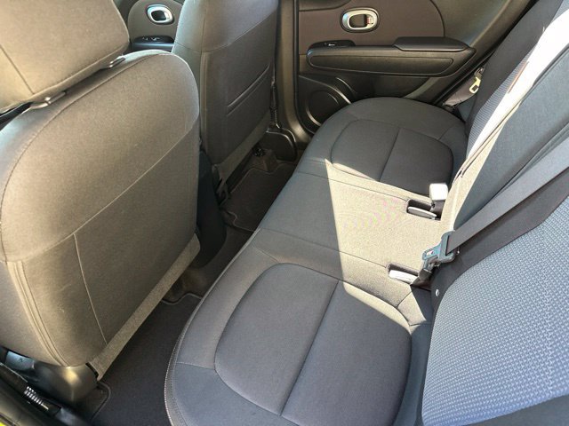 Used 2018 Kia Soul + FWD image 17