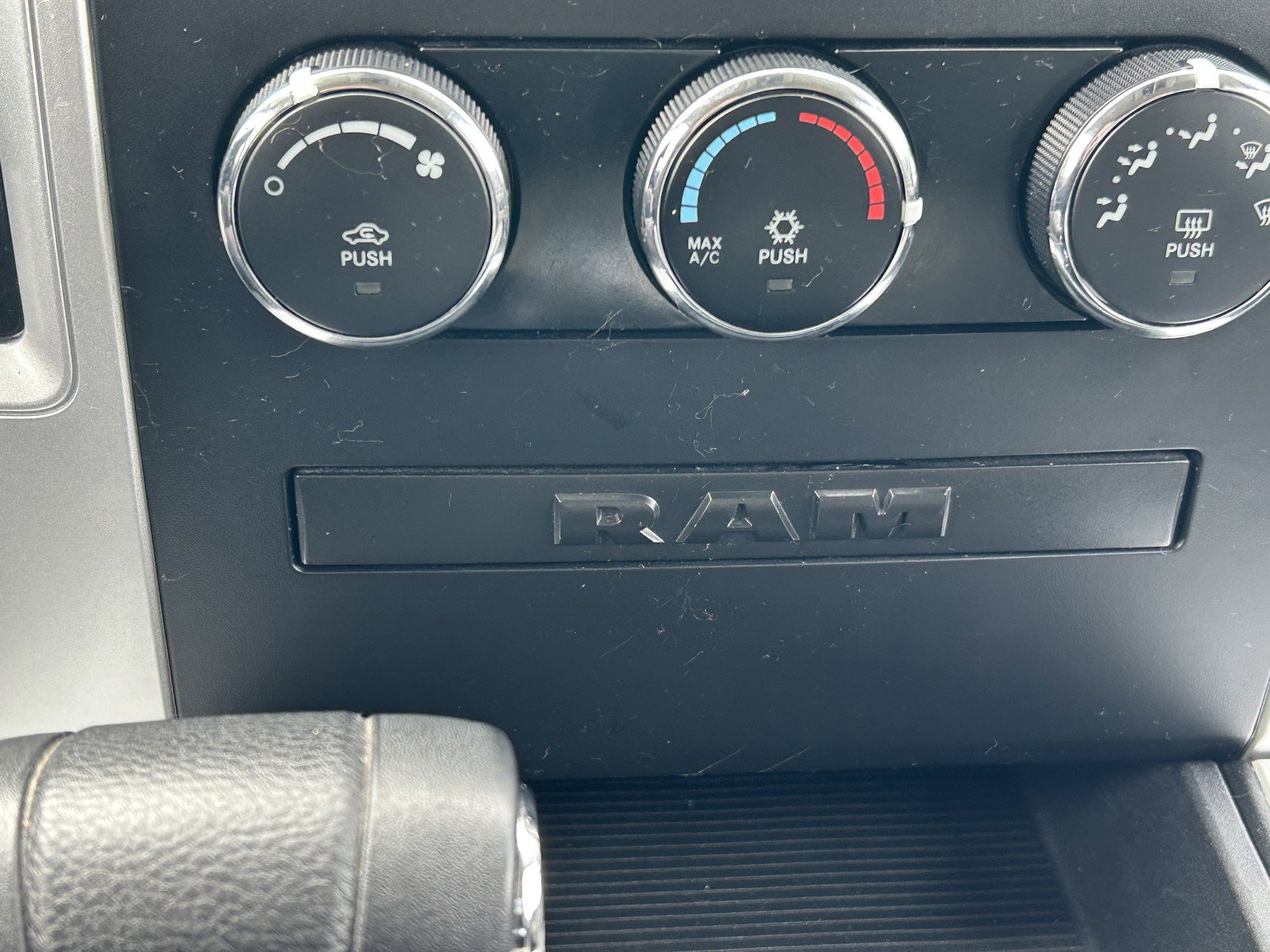 Used 2012 RAM 1500 Big Horn w/ Luxury Group image 32