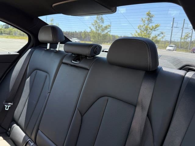 Used 2022 BMW 330i Sedan w/ Driving Assistance Package RWD image 20