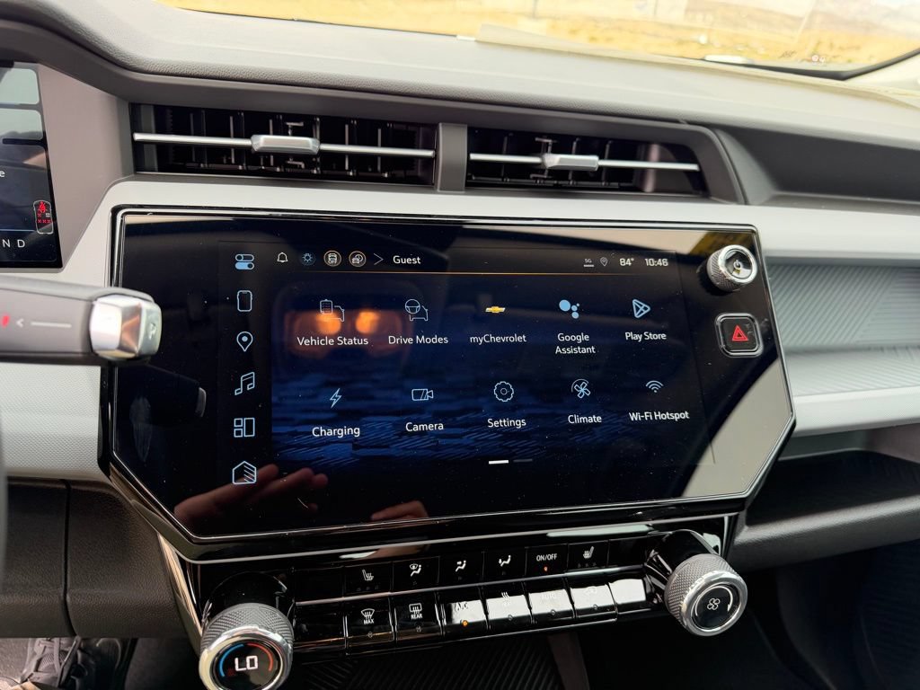 New 2027 Chevrolet Bolt LT w/ Comfort Package FWD image 27