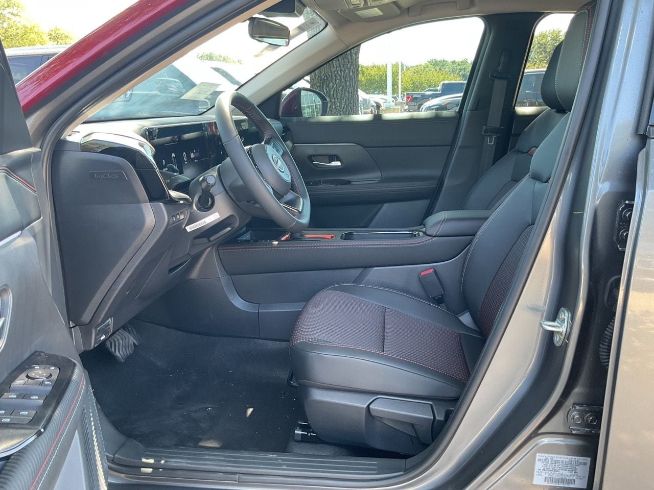 New 2027 Nissan Kicks SR AWD/4WD image 8
