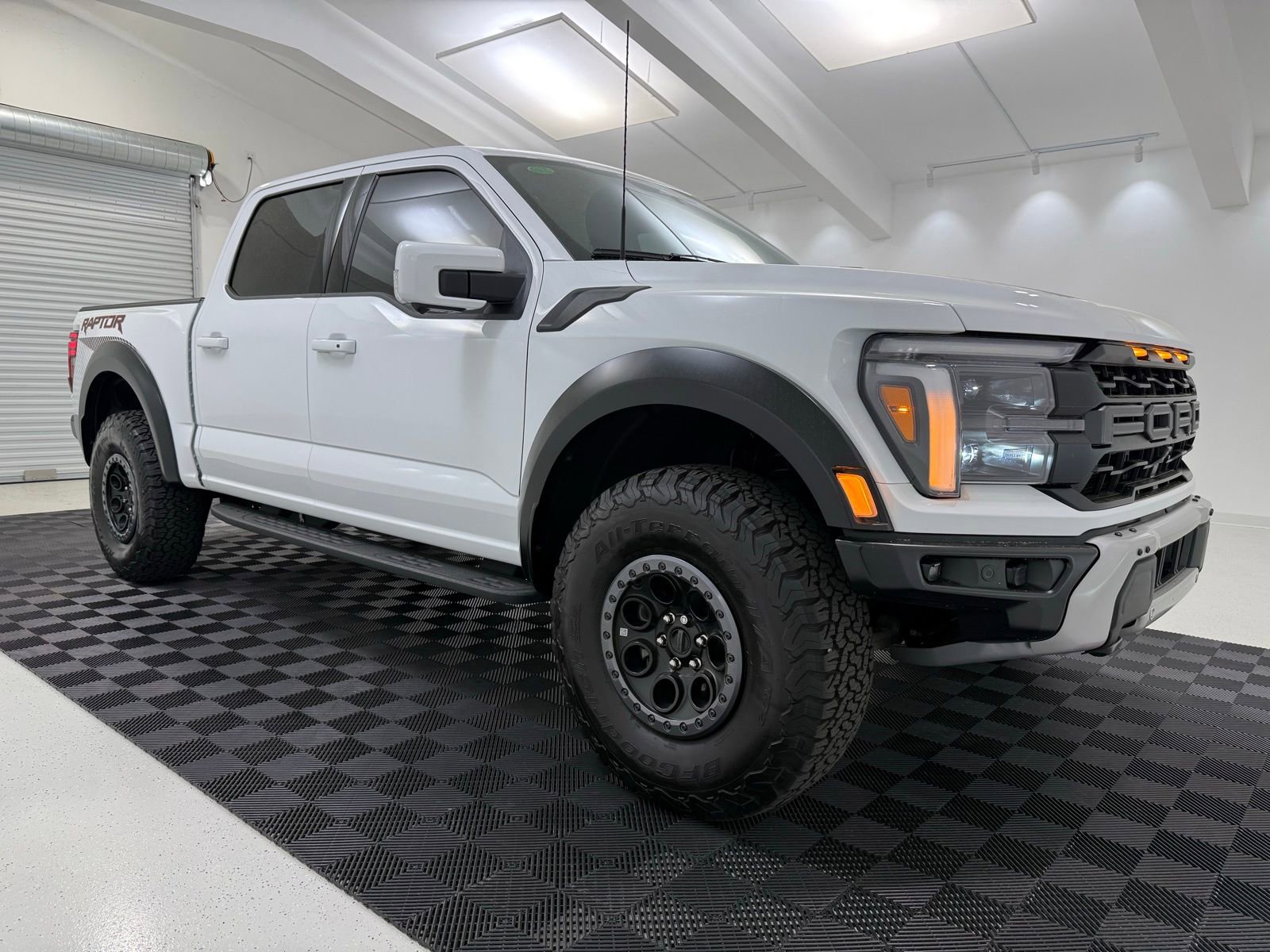 Used 2025 Ford F150 Raptor AWD/4WD image 1