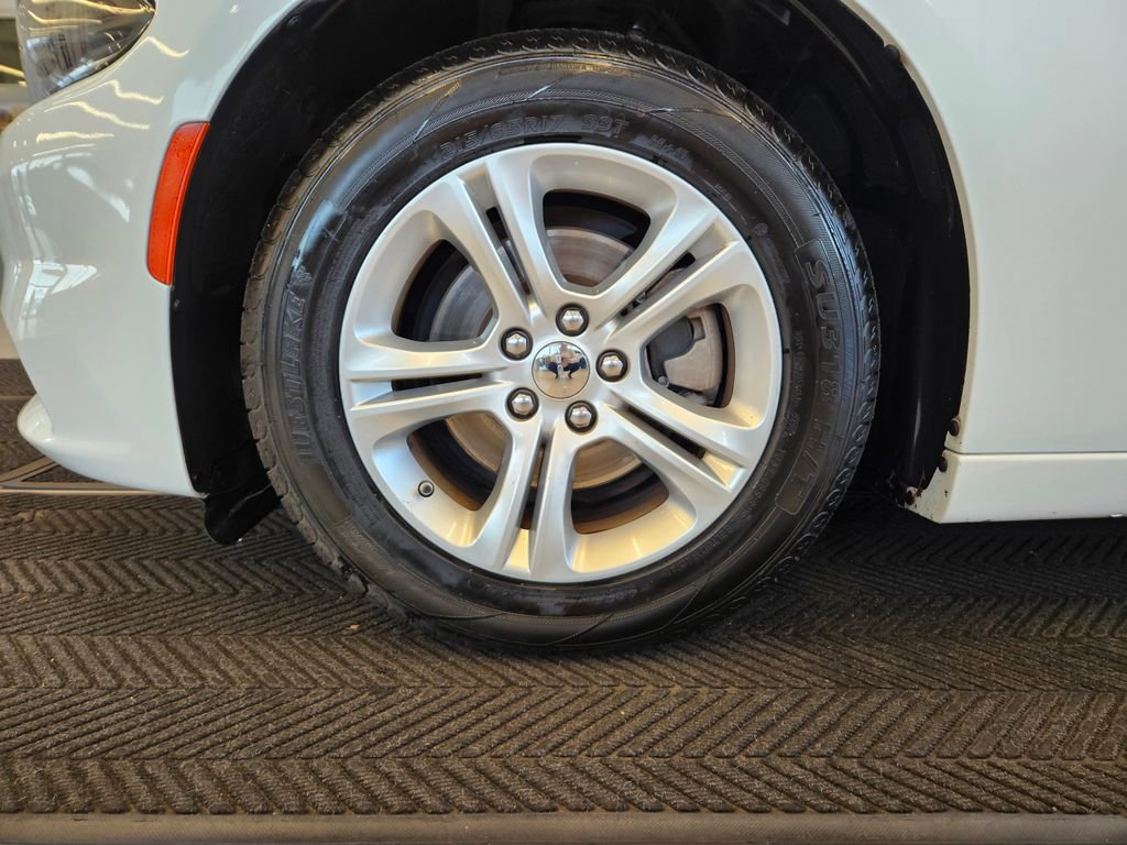 Used 2023 Dodge Charger SXT image 12