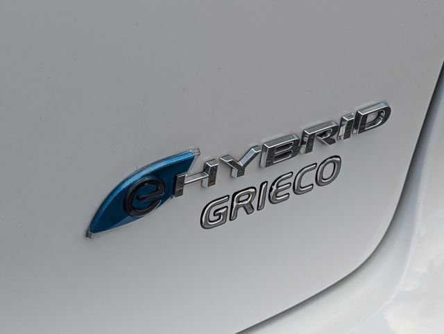 Used 2025 Chrysler Pacifica Select FWD image 13