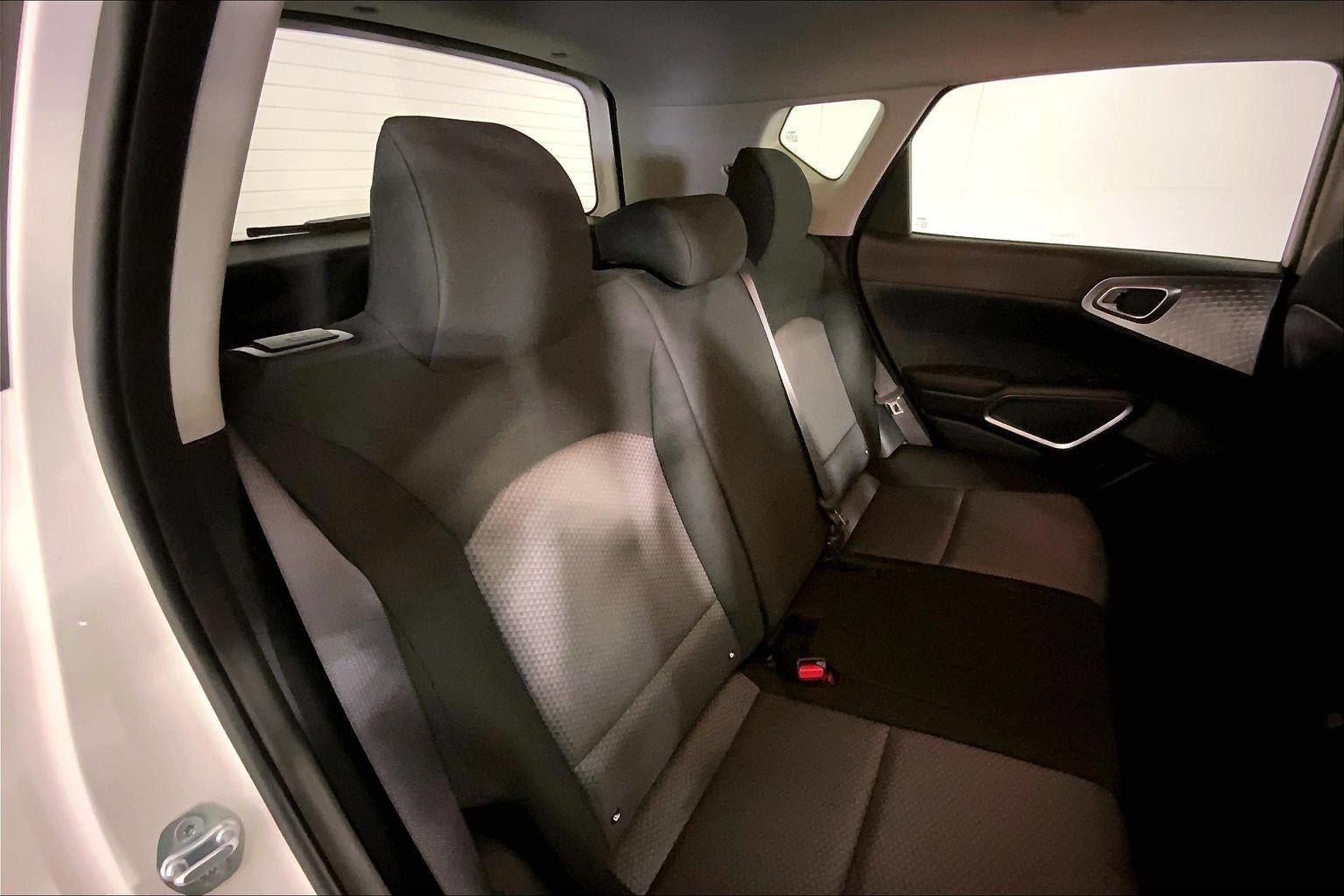 Certified 2025 Kia Soul LX image 23