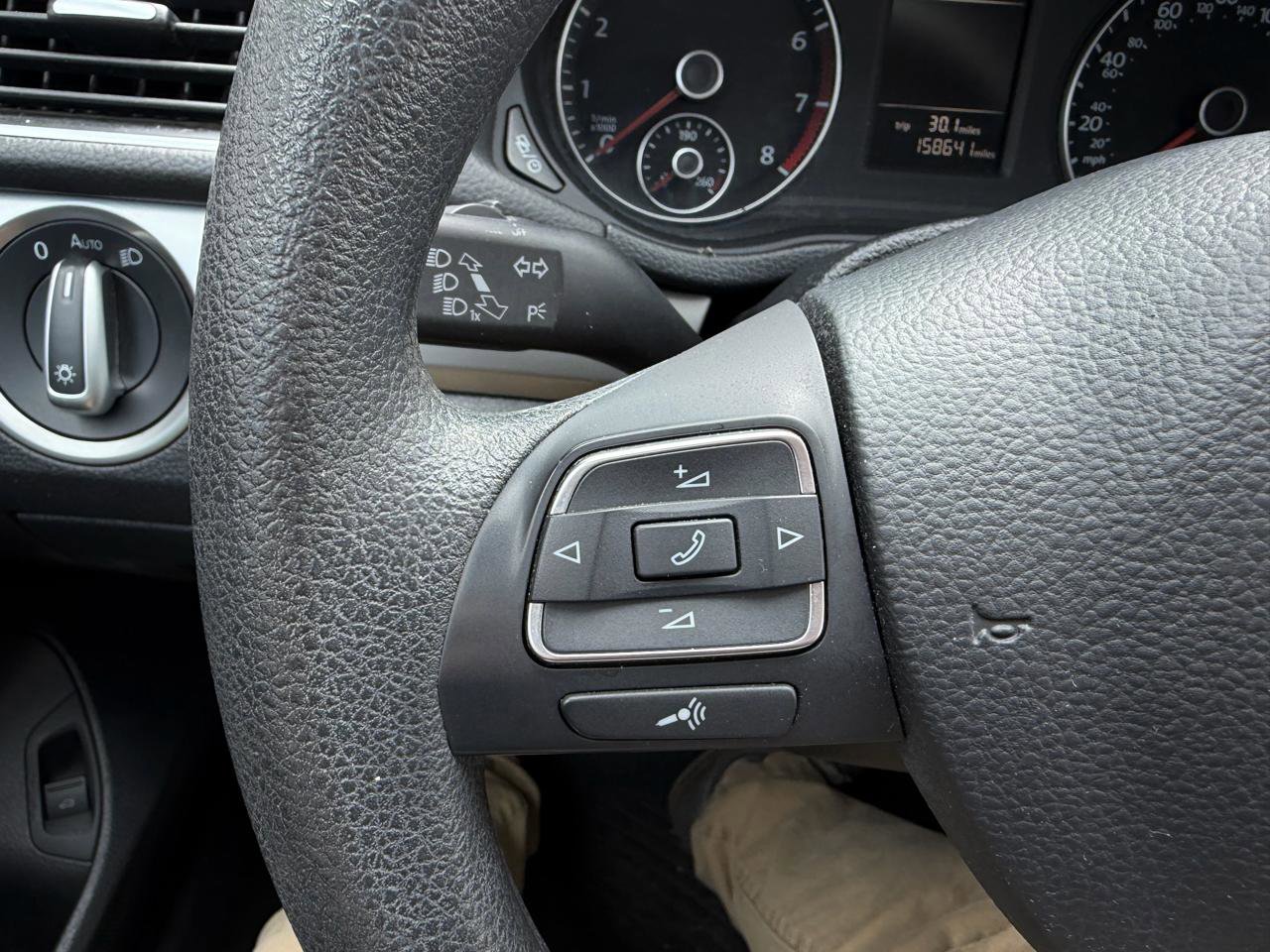 Used 2013 Volkswagen Passat 2.5 S FWD image 23