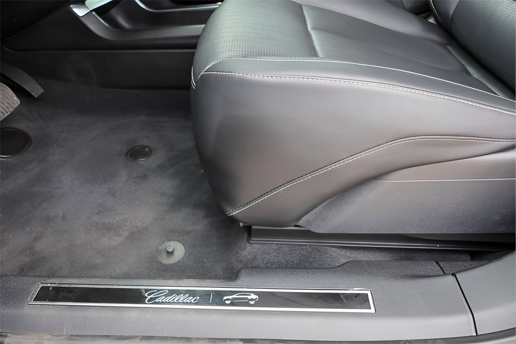 Used 2023 Cadillac Lyriq 2WD image 21