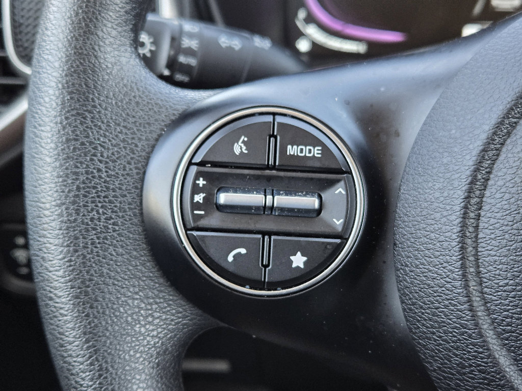Certified 2025 Kia Soul S image 27