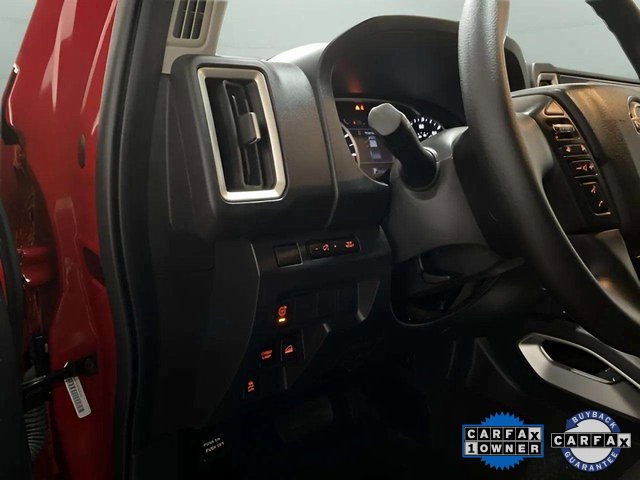 Used 2025 Nissan Frontier SV image 29