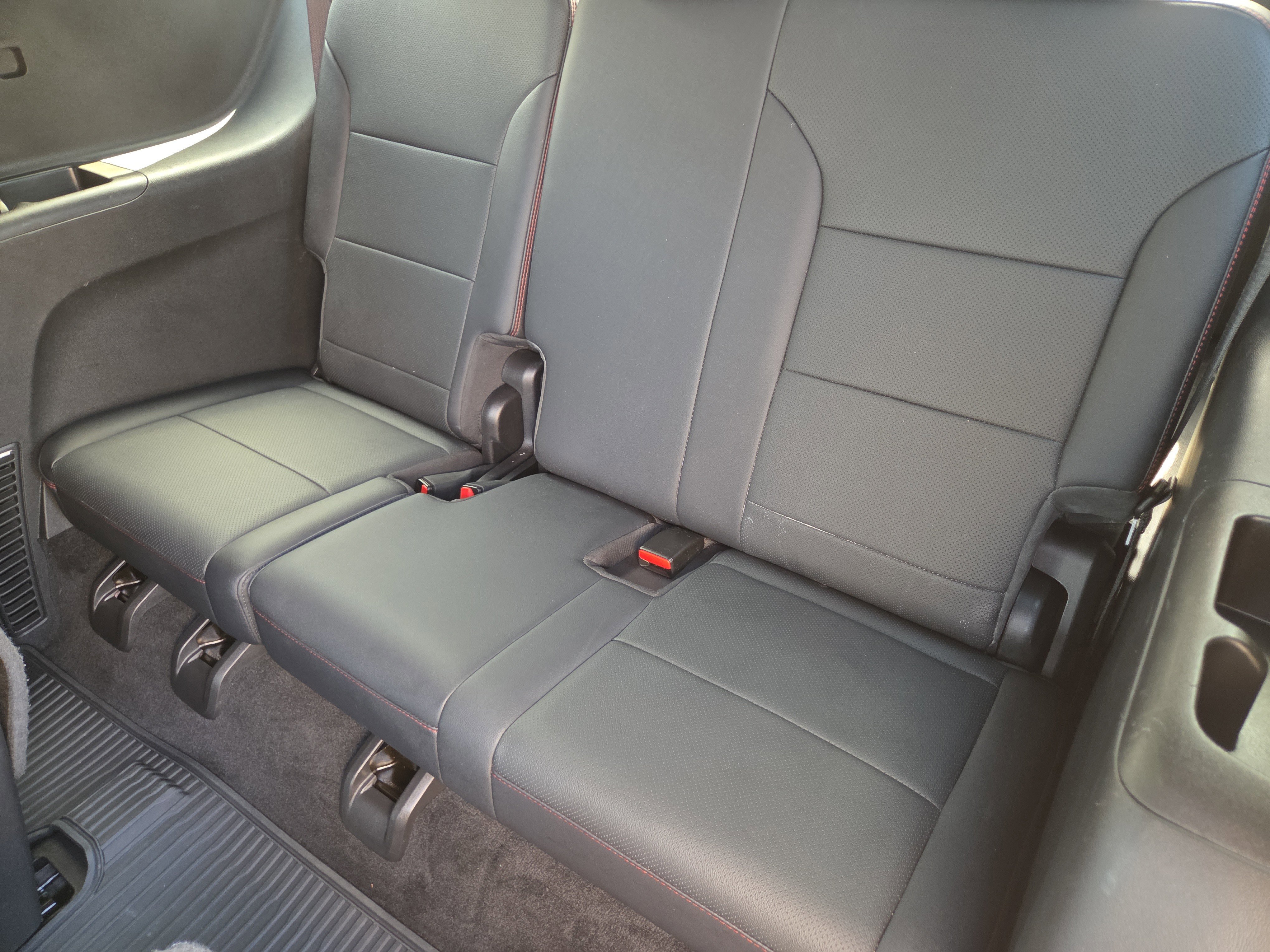 Used 2025 Chevrolet Traverse RS w/ LPO, Floor Liner Package AWD/4WD image 22