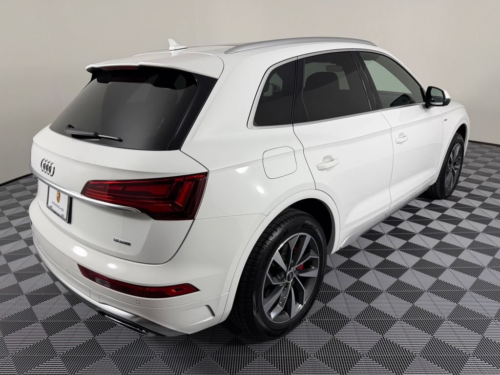 Used 2022 Audi Q5 2.0T Premium w/ Convenience Package AWD/4WD image 10