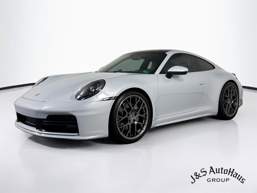 Used 2025 Porsche 911 Carrera w/ Sport Chrono Package RWD image 3