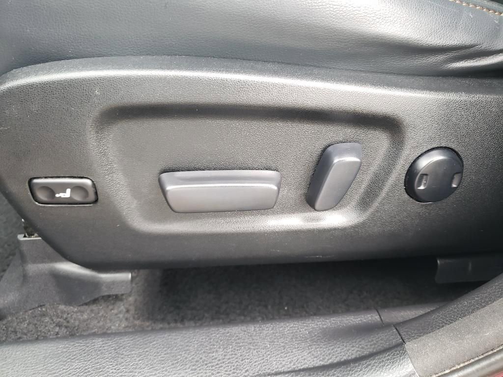 Used 2017 Toyota Highlander XLE image 19