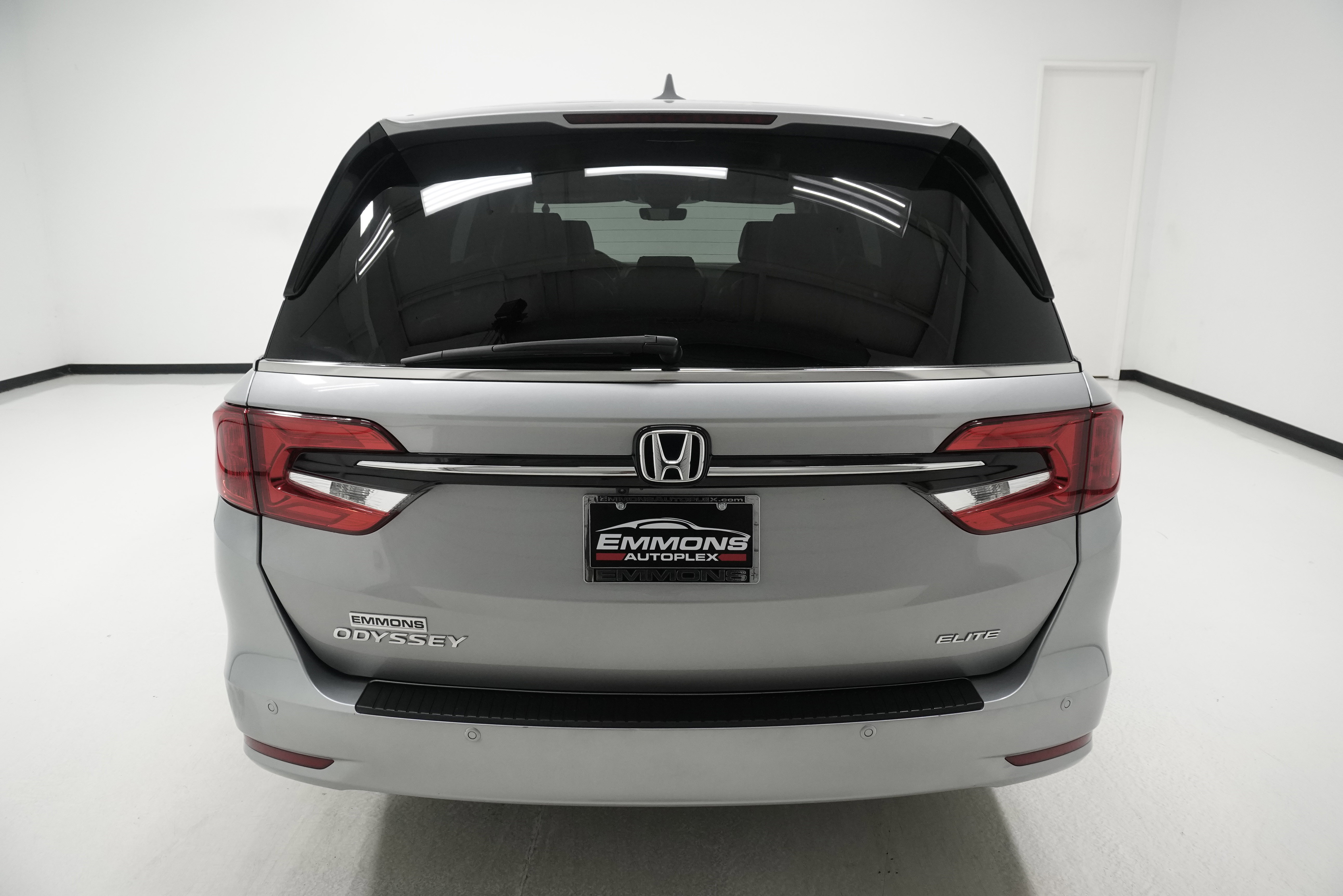 Used 2023 Honda Odyssey Elite image 5