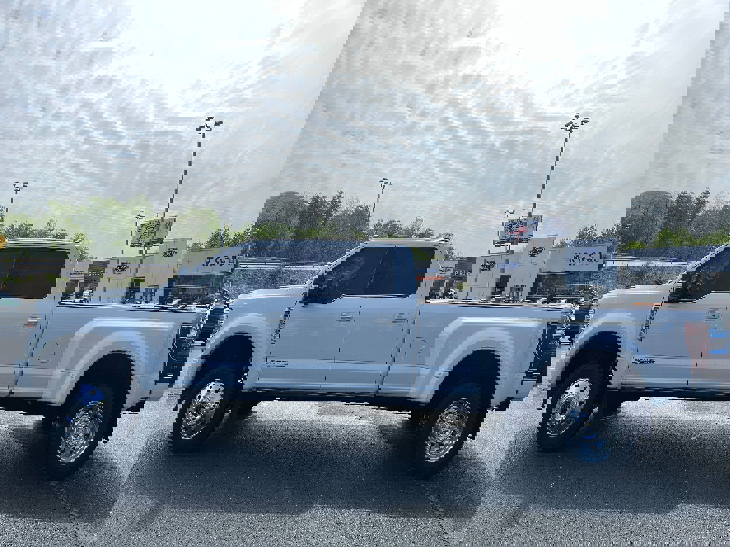 Used 2020 Ford F450 Limited w/ FX4 Off-Road Package AWD/4WD image 6