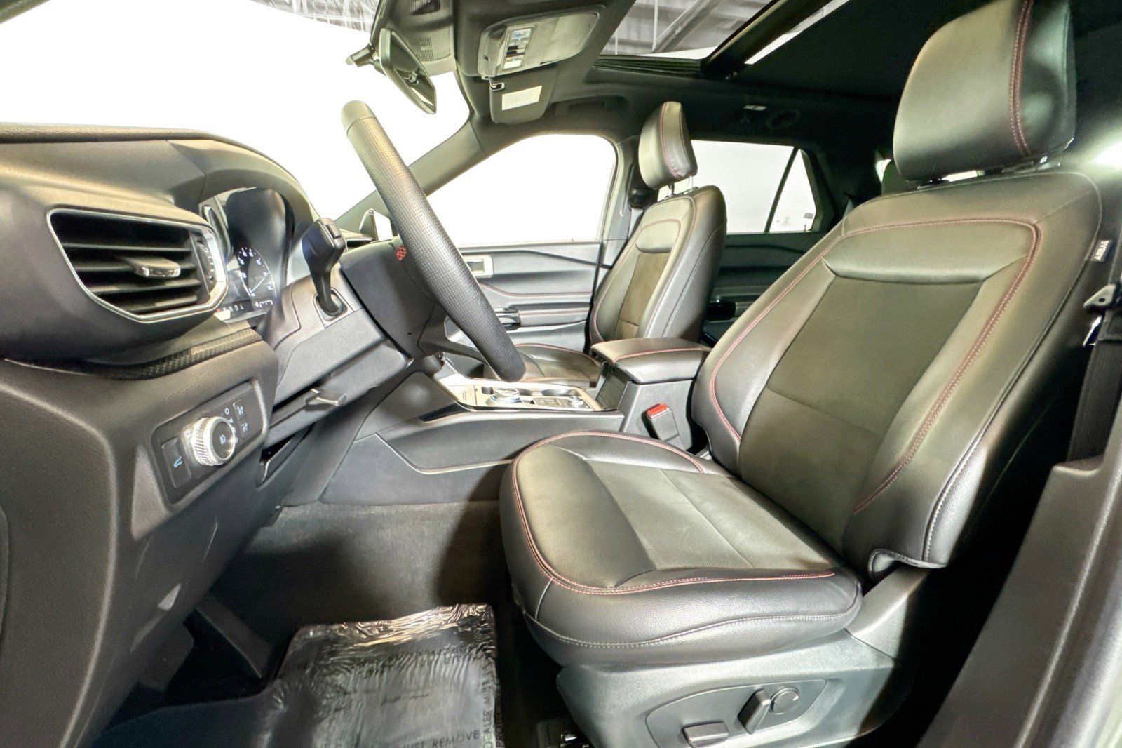 Used 2022 Ford Explorer ST-Line w/ Class IV Trailer Tow Package image 19