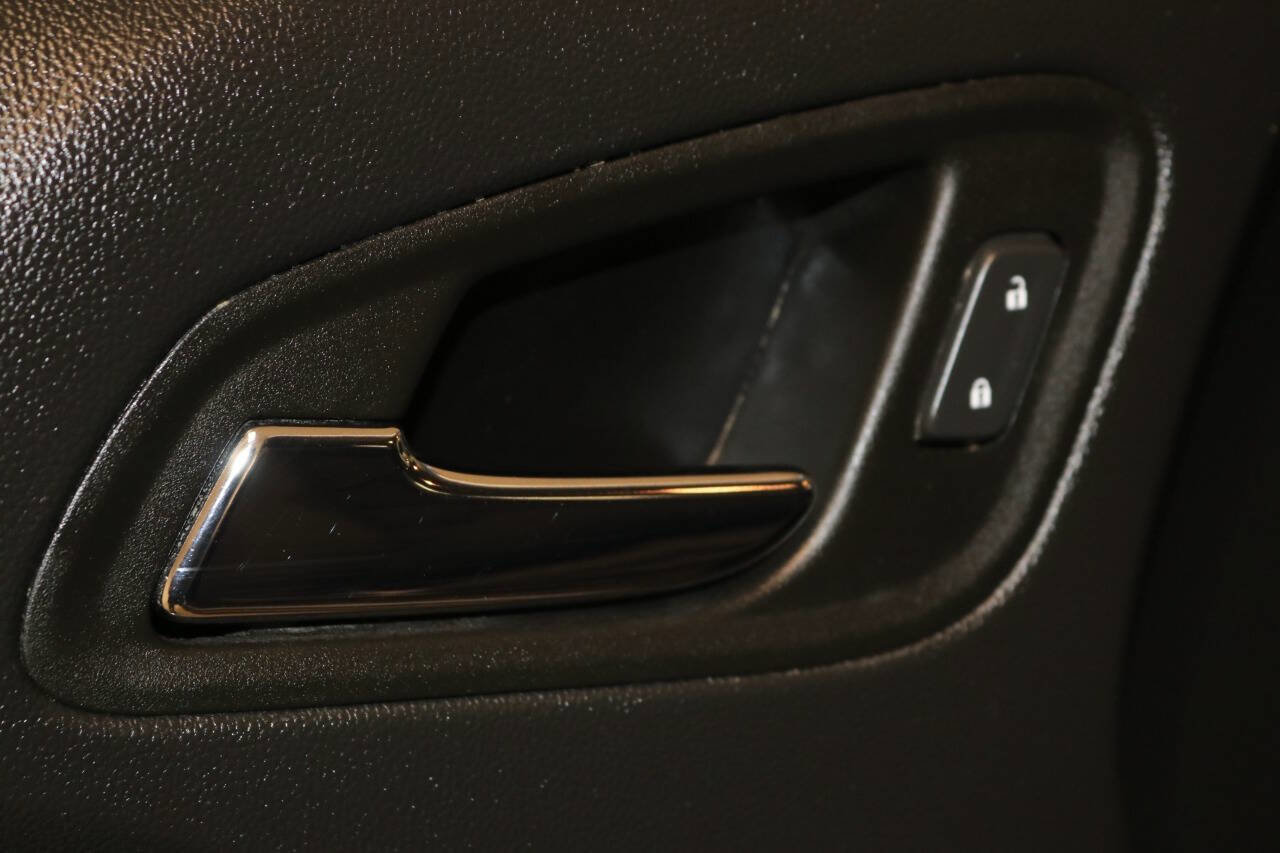 Used 2022 Chevrolet Colorado LT w/ Fleet Safety Package image 57